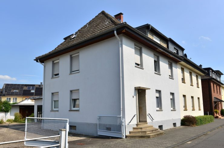 Hennef-Zentrum: Mehrfamilienhaus mit vielen Nutzungsmöglichkeiten